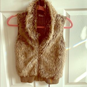 Arizona fur sweater vest